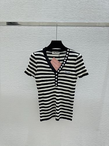 Sweater from Scarlettluxury