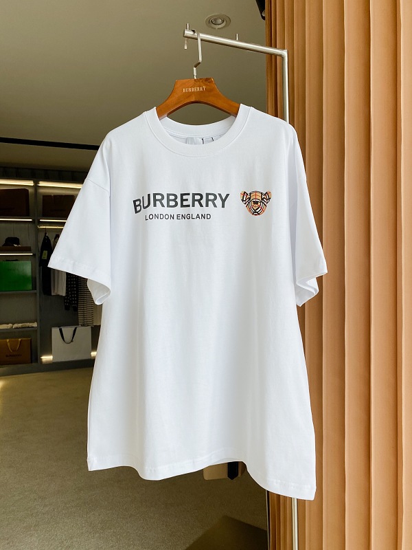 Tee from Scarlettluxury