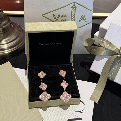 Earrings from Scarlettluxury