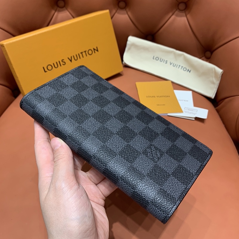 Louis Vuitton card holder