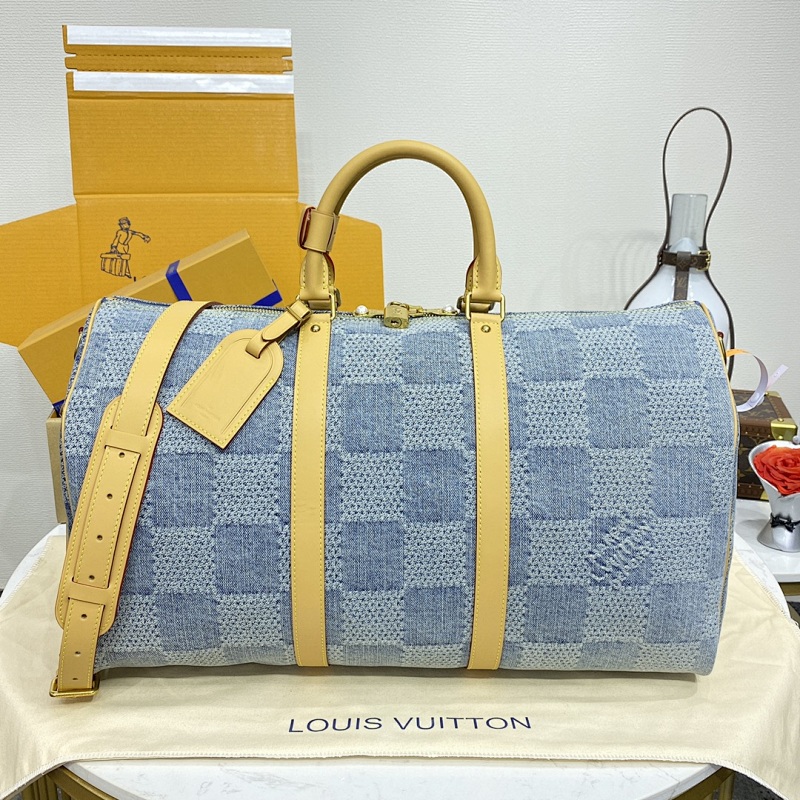 Travel bag from Scarlettluxury