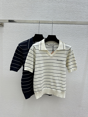 Sweater from Scarlettluxury