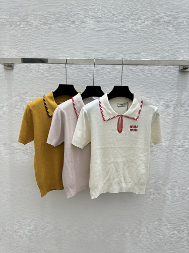 Sweater from Scarlettluxury