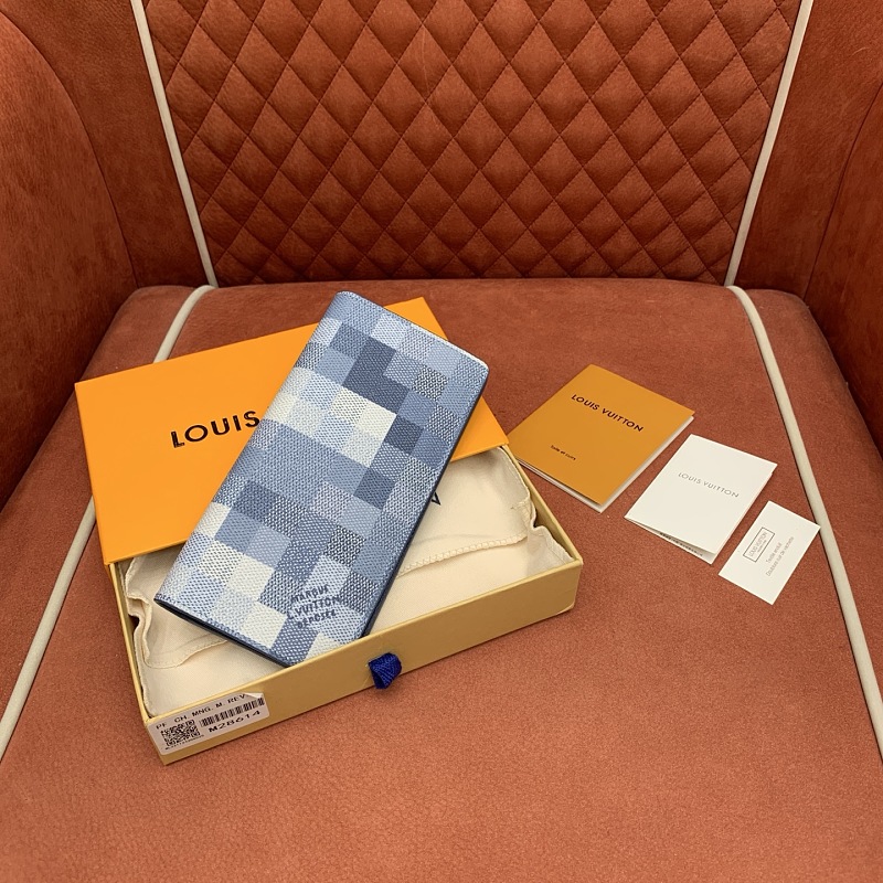 Louis Vuitton clutch