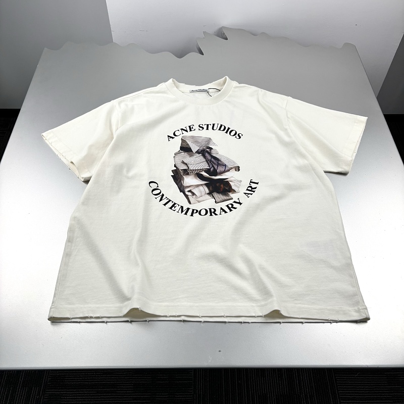 Tee from Scarlettluxury