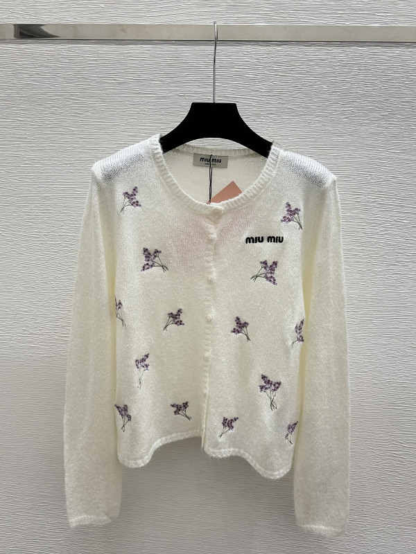 Sweater from Scarlettluxury
