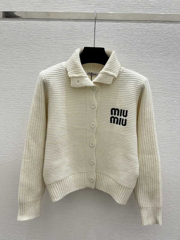 Sweater from Scarlettluxury