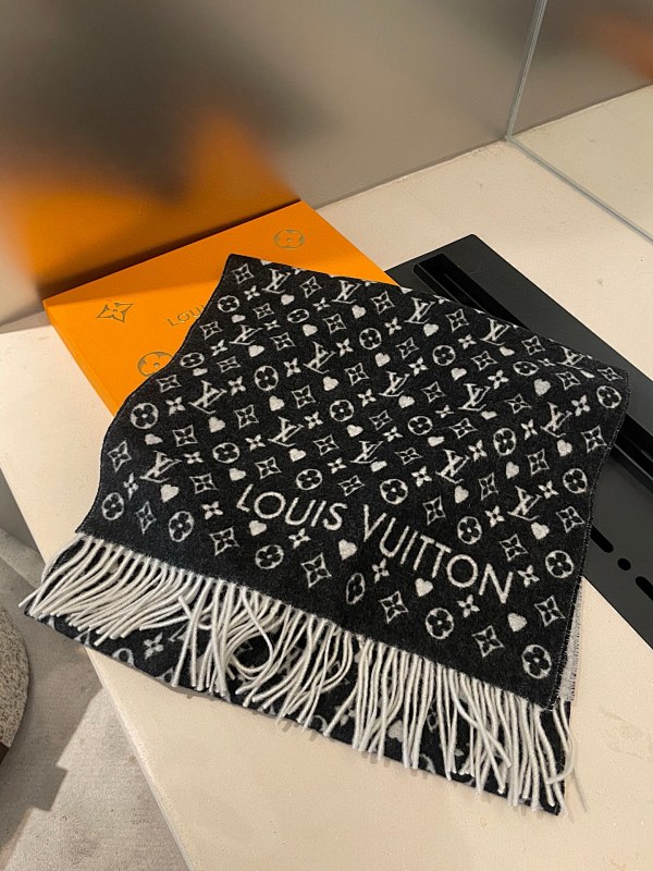 Scarf from Scarlettluxury