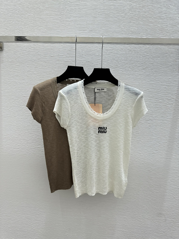 Sweater from Scarlettluxury