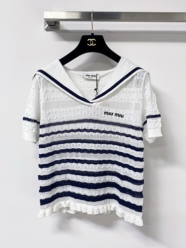 Tee from Scarlettluxury