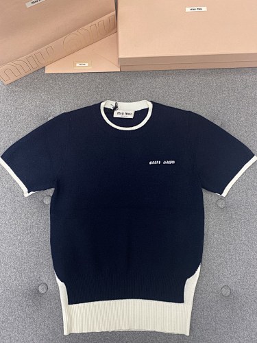 Sweater from Scarlettluxury