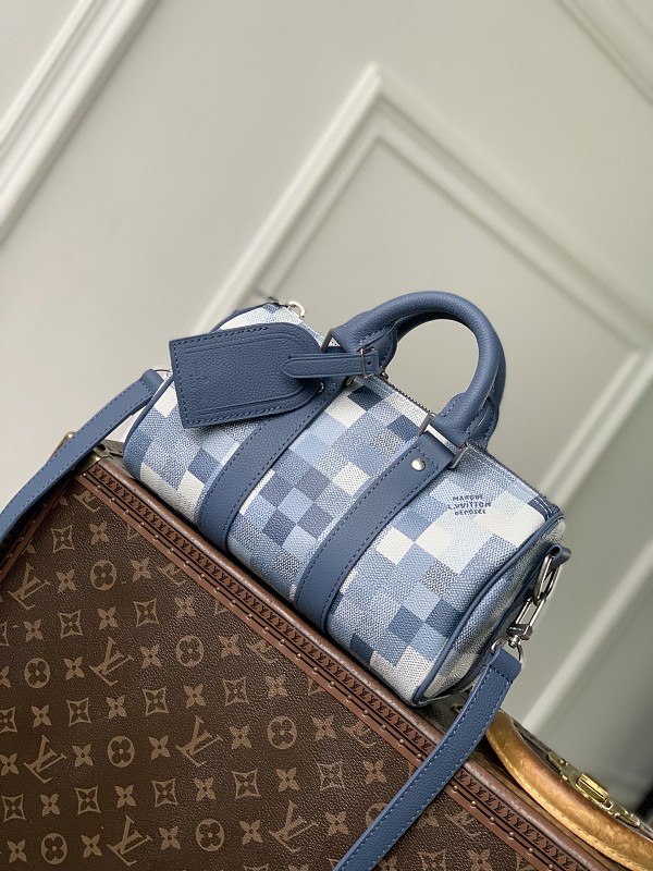 Travel bag from Scarlettluxury