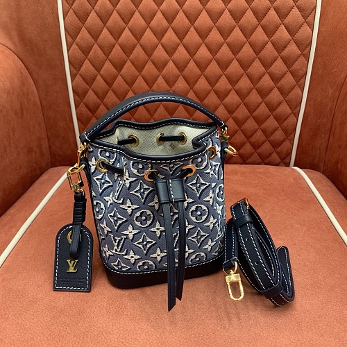 Travel bag from Scarlettluxury