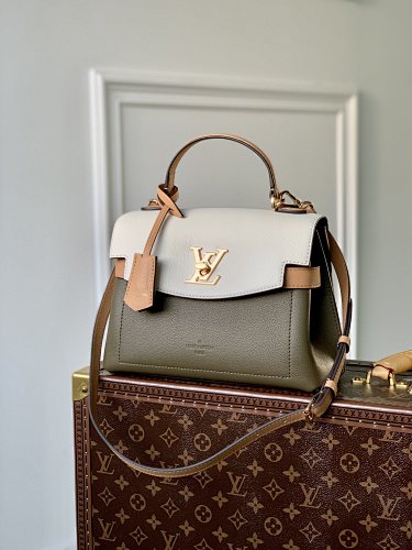 Louis Vuitton crossbody bag