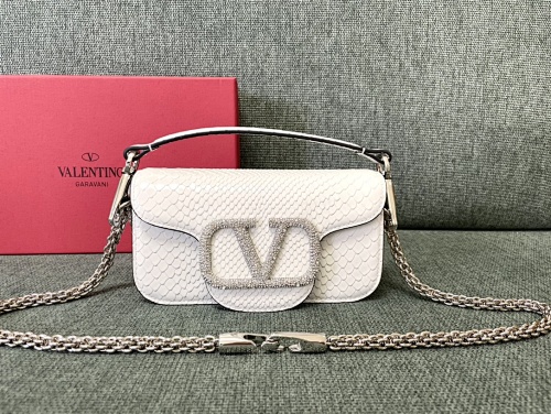 Valentino Garavani Miniloc VLogo Signature