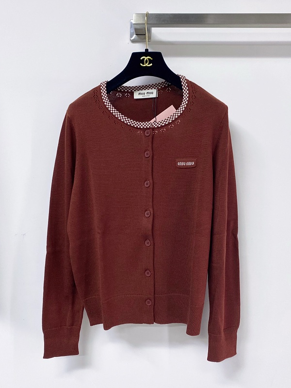 Sweater from Scarlettluxury