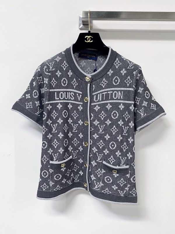 Tee from Scarlettluxury