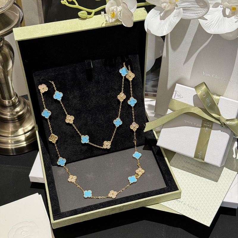 Necklace from Scarlettluxury