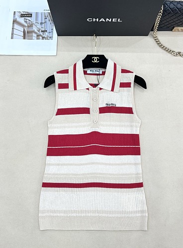 Sweater from Scarlettluxury