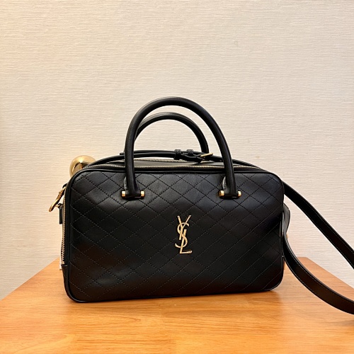 Travel bag from Scarlettluxury