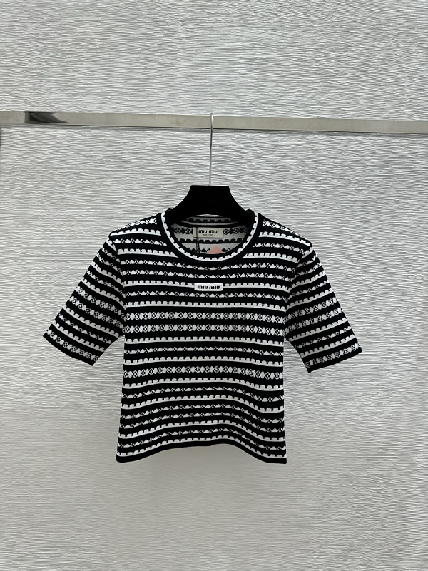 Sweater from Scarlettluxury