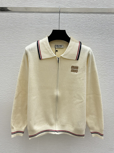 Sweater from Scarlettluxury