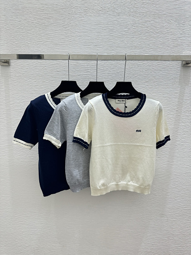 Sweater from Scarlettluxury