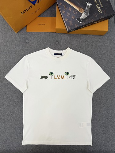 Tee from Scarlettluxury