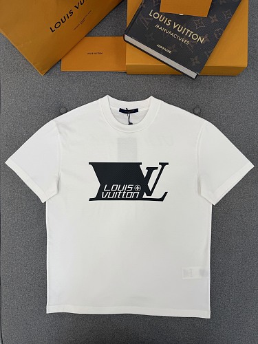 Tee from Scarlettluxury