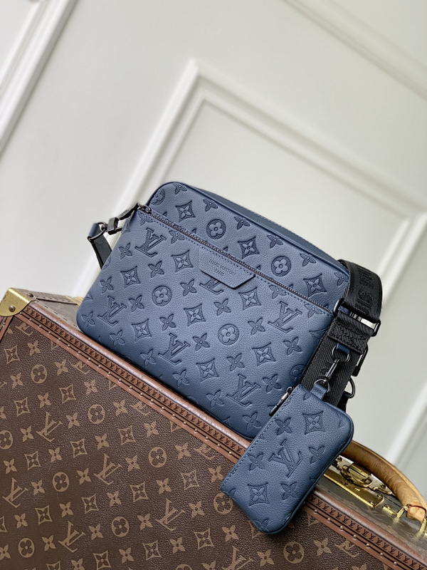 Louis Vuitton messenger bag