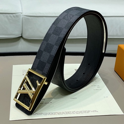 Louis Vuitton Weidian Link Pyramide Frame Monogram Eclipse 4.0cm