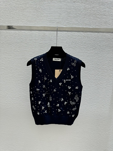 Sweater from Scarlettluxury