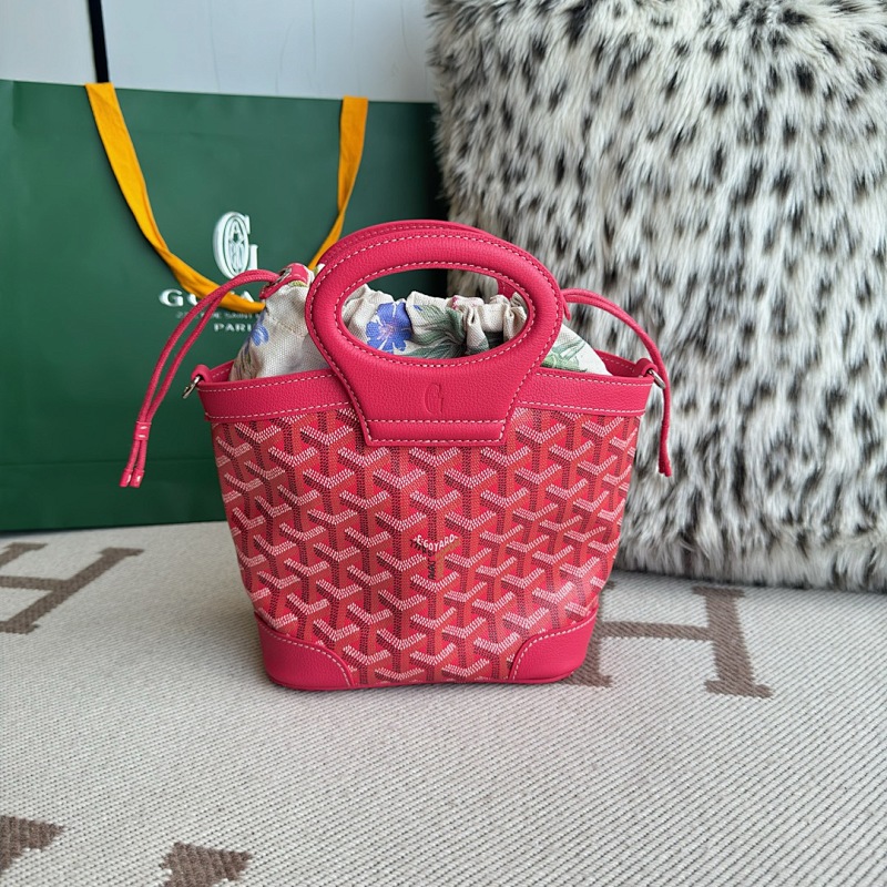 Travel bag from Scarlettluxury