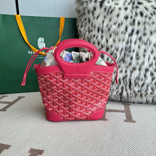 Travel bag from Scarlettluxury
