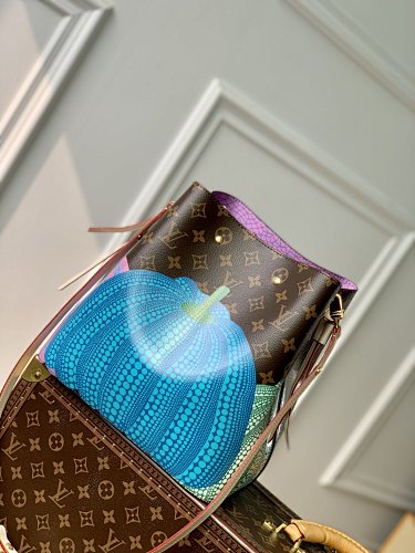 Louis Vuitton crossbody bag
