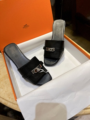 Slides from Scarlettluxury