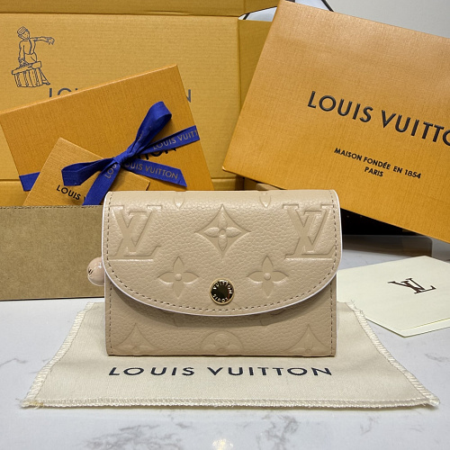 Coin purse from Scarlettluxury