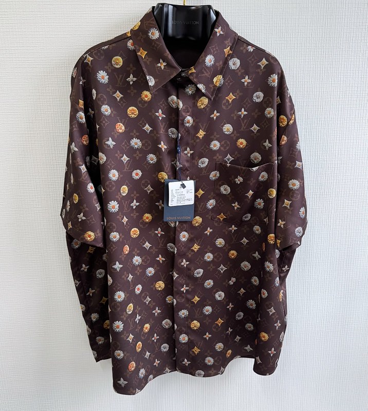 Louis Vuitton tee