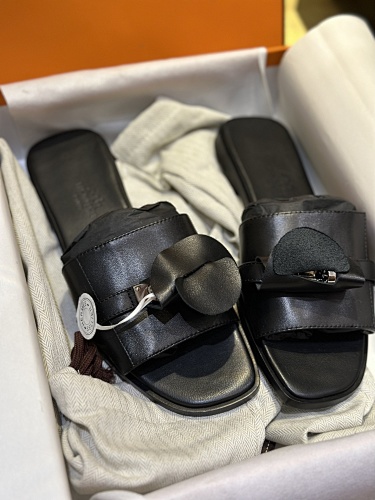 Slides from Scarlettluxury