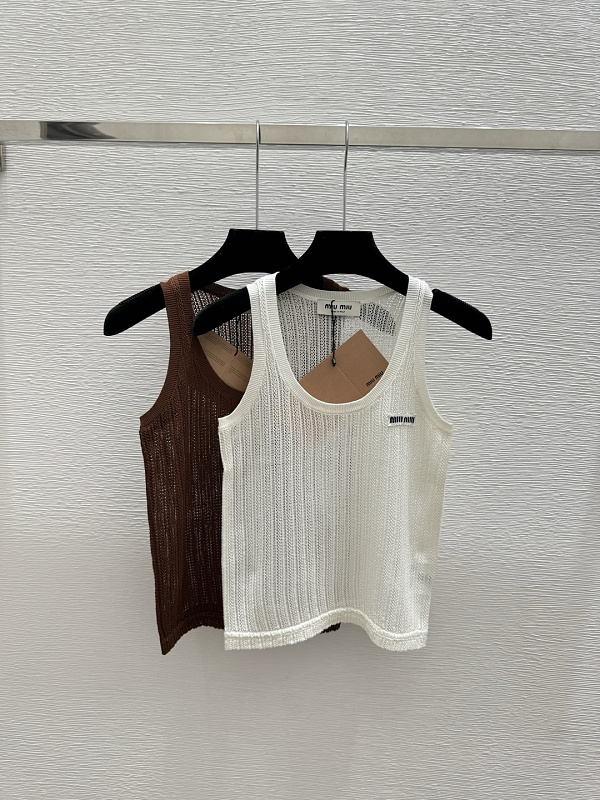 Sweater from Scarlettluxury