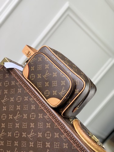 Louis Vuitton pants