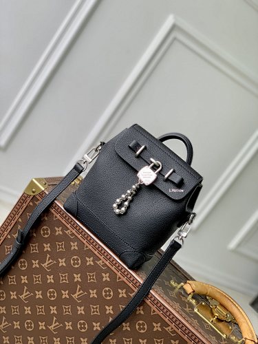 Louis Vuitton crossbody bag