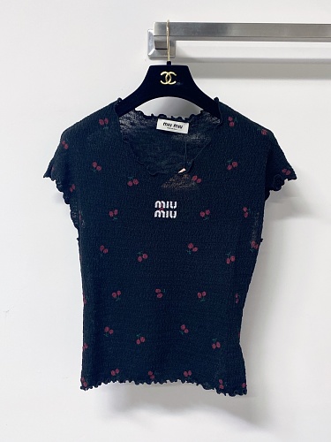 Tee from Scarlettluxury