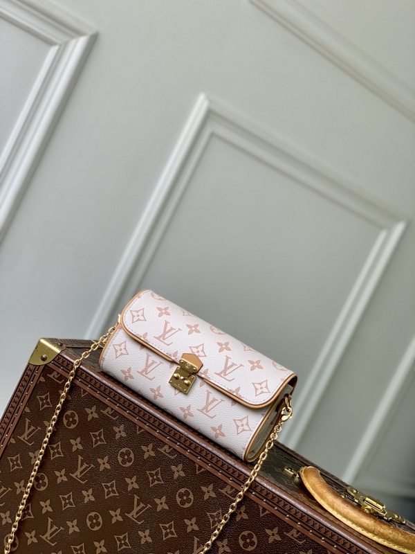 Louis Vuitton crossbody bag