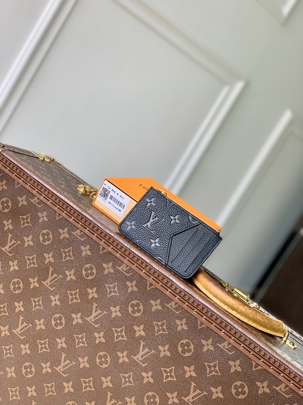 Louis Vuitton card holder