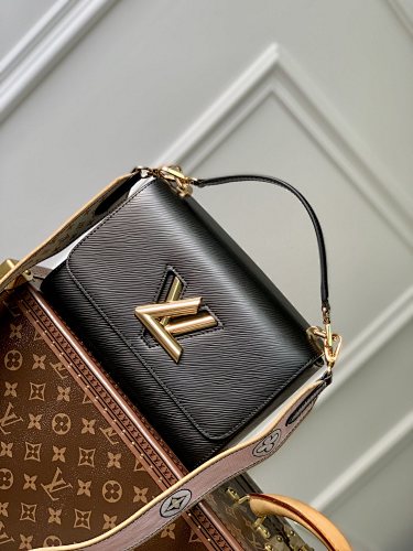 Louis Vuitton crossbody bag