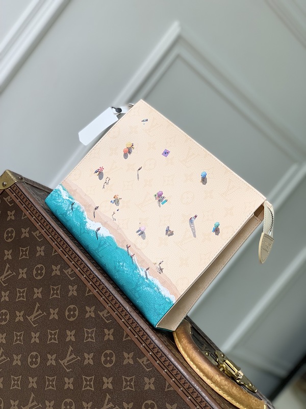 Clutch from Scarlettluxury