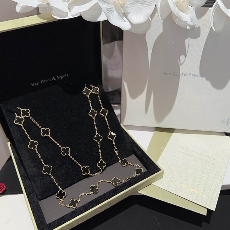 Necklace from Scarlettluxury