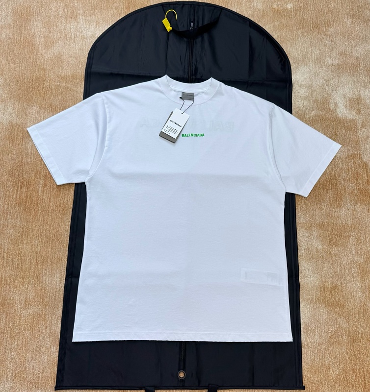 Tee from Scarlettluxury