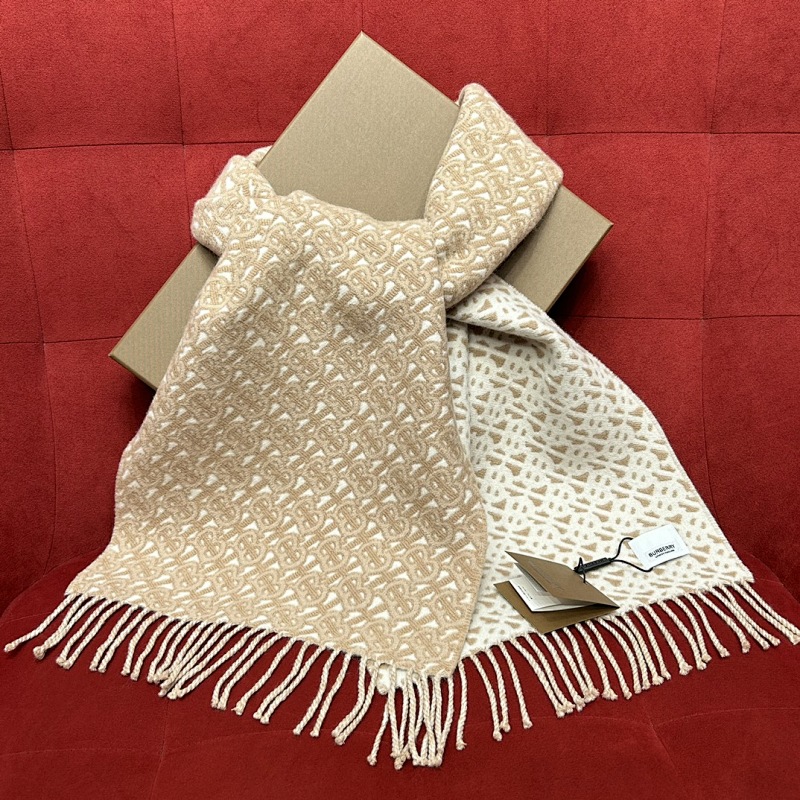 Scarf from Scarlettluxury